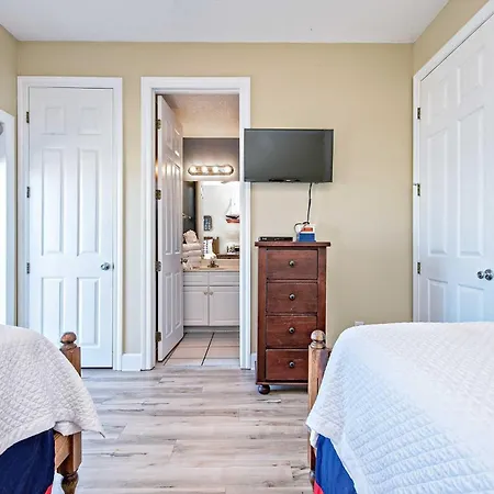 Regency Isle 601-2